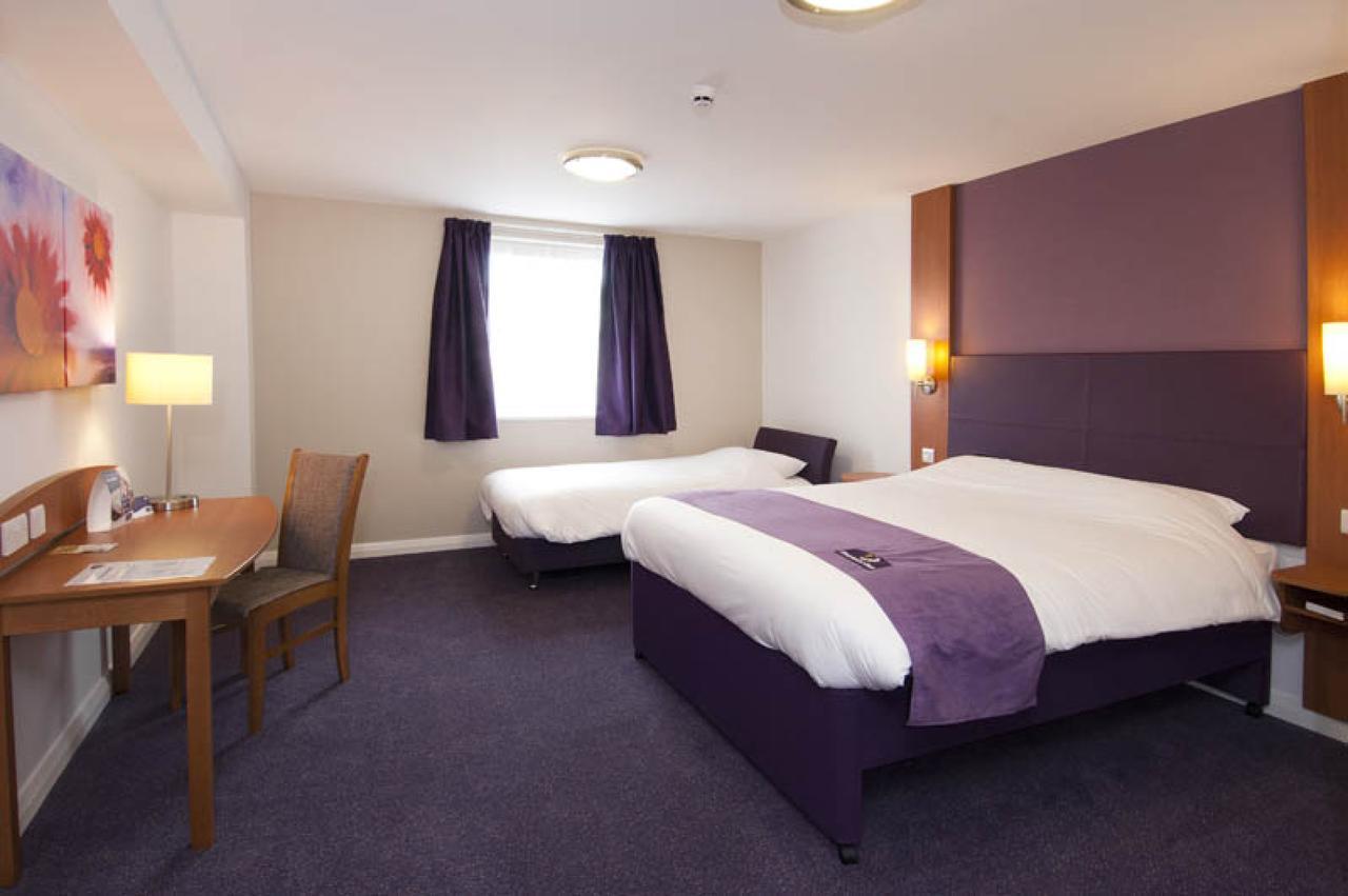 Premier Inn London Ίλφορντ Δωμάτιο φωτογραφία