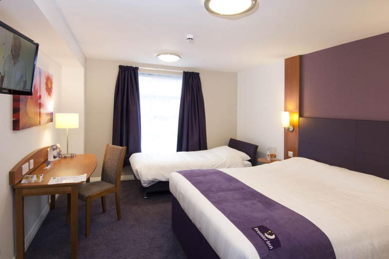 Premier Inn London Ίλφορντ Δωμάτιο φωτογραφία
