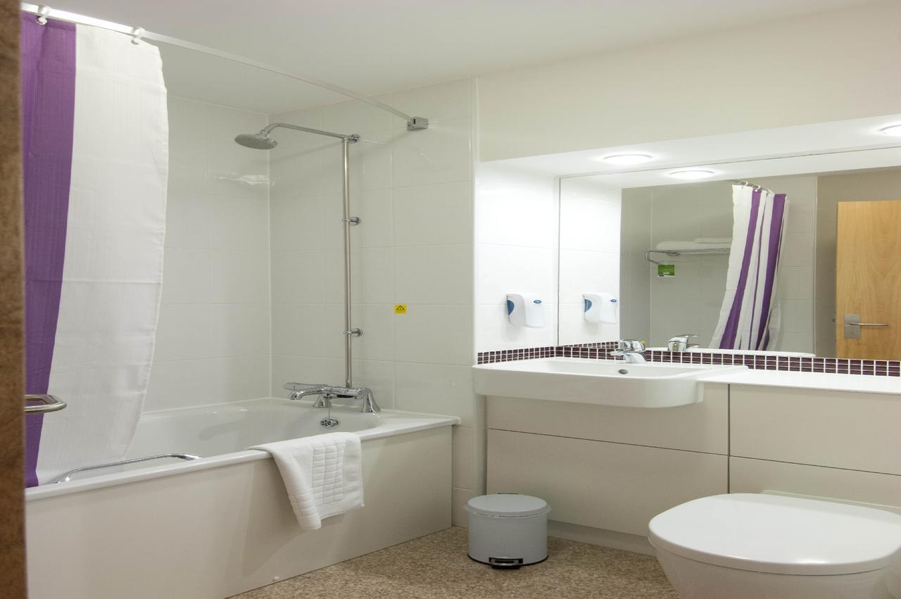 Premier Inn London Ίλφορντ Δωμάτιο φωτογραφία